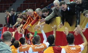 Galatasaray, Lider Ziraat'i Yendi