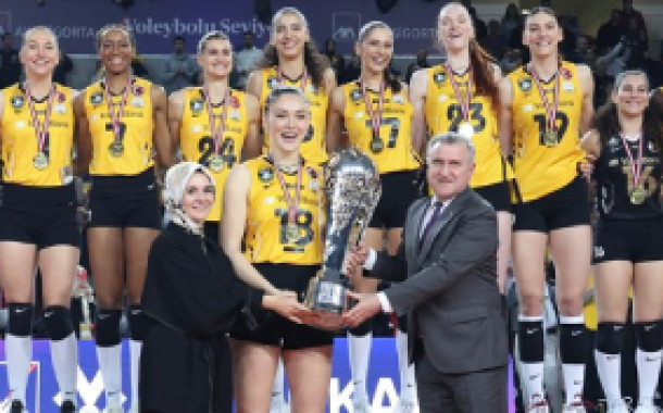 Bakan Bak'ı Alt Sıraya Attılar