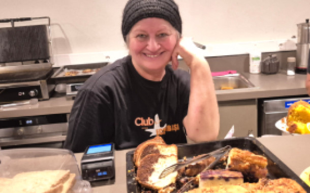 Eczacıbaşı'da Değişmeyen Tek Şey Perihan Ablanın Yemeklerindeki Lezzet