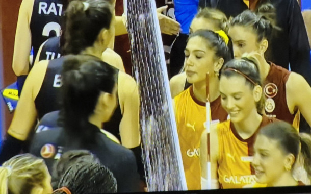 Voleybol Federasyonu ve Galatasaray Kulübü Uyuyor mu?