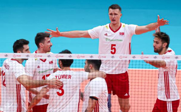 Efeler Hazırlık Maçında Danimarka'ya Set Vermedi