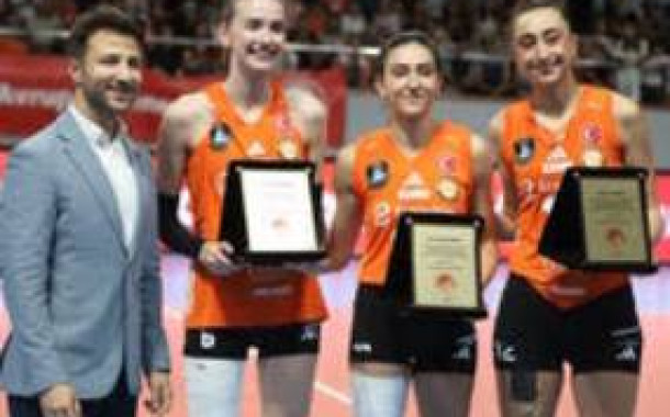 İzmir'de Aras'tan Ödül Yağmuru