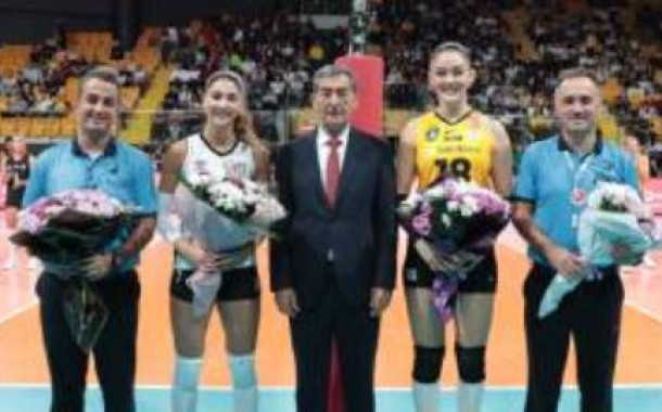 Yeni Sezona Sultanlar Çiçeklerle Başladı