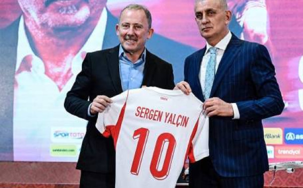 Türk Futbol Milli Takımı Sergen'e Emanet