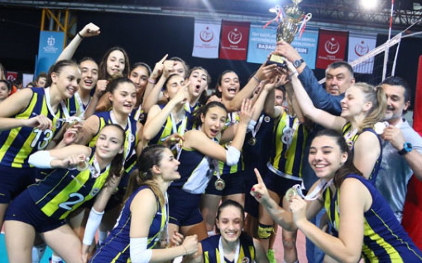 Yıldız Kızlarda Fenerbahçe Şampiyon
