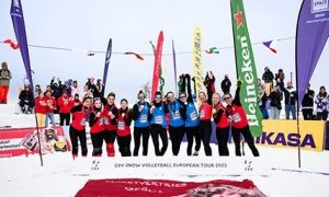 Türkiye  CEV Kar Voleybolu Avrupa Turu Wagrain Etabı’nda Şampiyon !