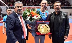 Fenerbahçe Çiçeklerle Karşılandı, Lider Uğurlandı
