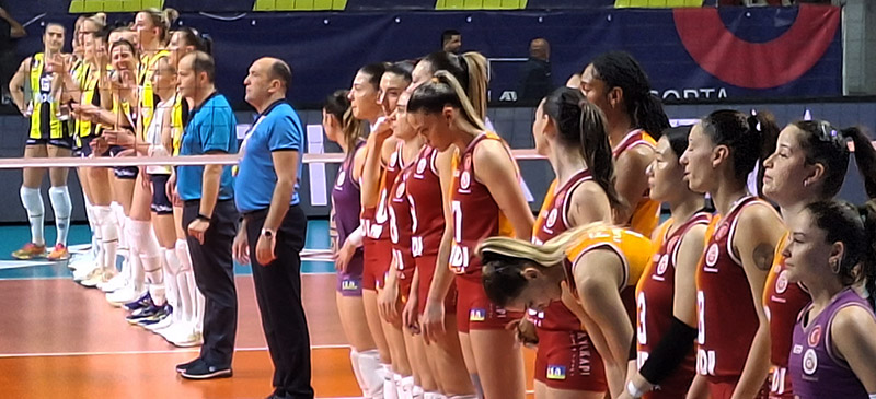 İçerde de Dışarda da Fenerbahçe Mayın Tarlası 